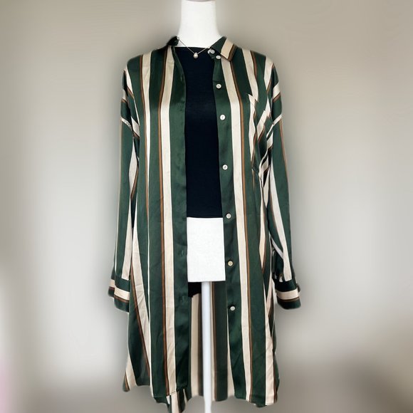 Vera Mode Long Sleeve Green Striped Satin Effect Mid Length Blouse - Picture 2 of 8